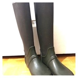 Zaras waterproof boots
